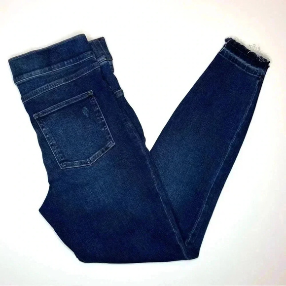 SPANX Women’s Distressed Ankle Skinny Jeans Medium Wash Raw Hem Size- Medium - Picture 8 of 10